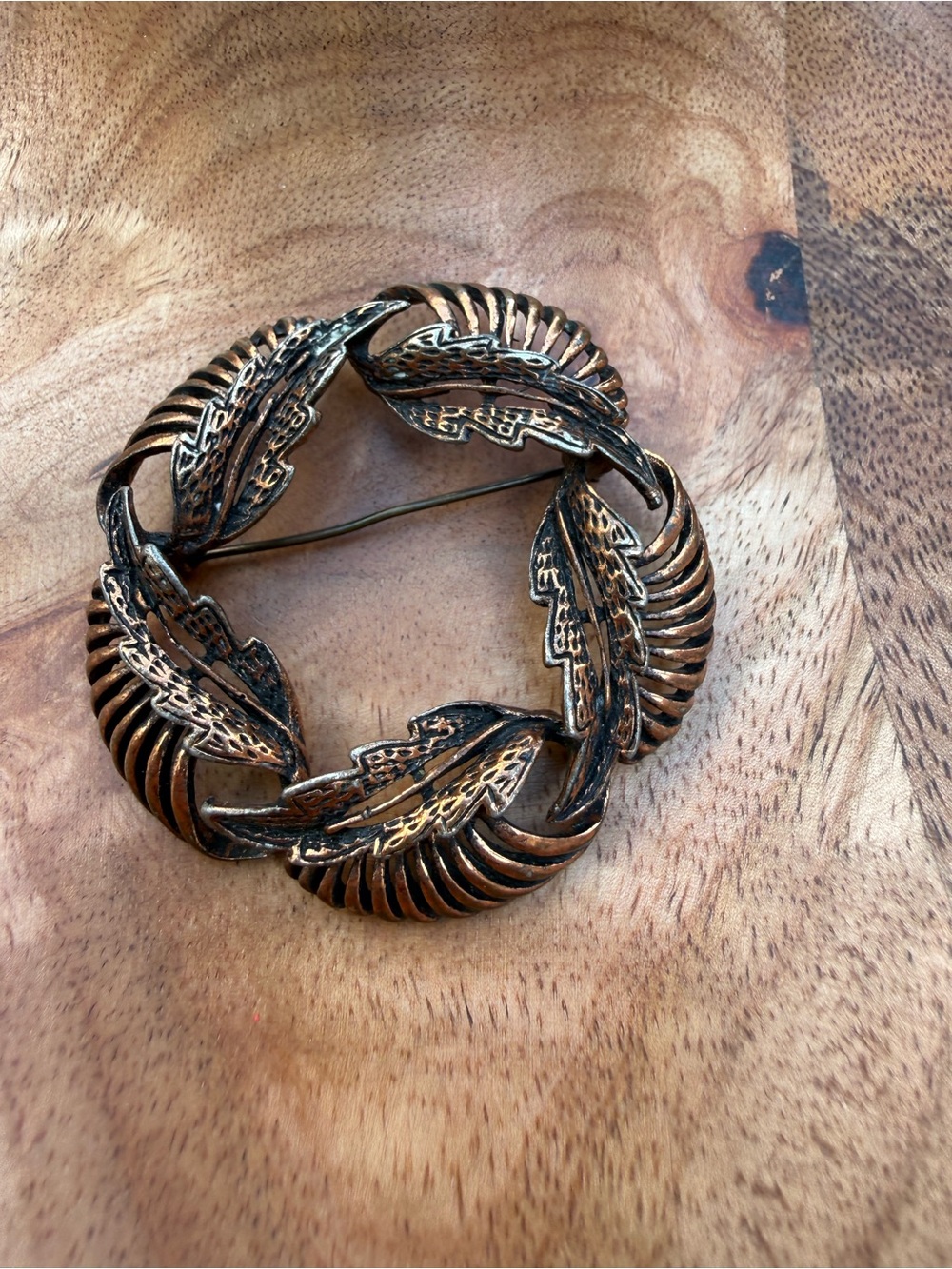 Star Vintage-Inspired Circular Leaf Brooch in Antique Copper Tone